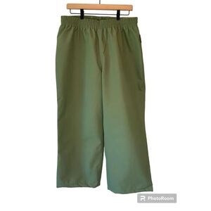 Cabela's Men's Green Mid-Rise Capri Pants Size